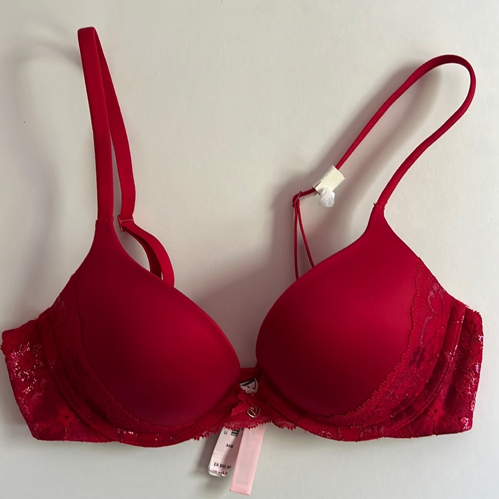 Sexy red Victoria secret bra